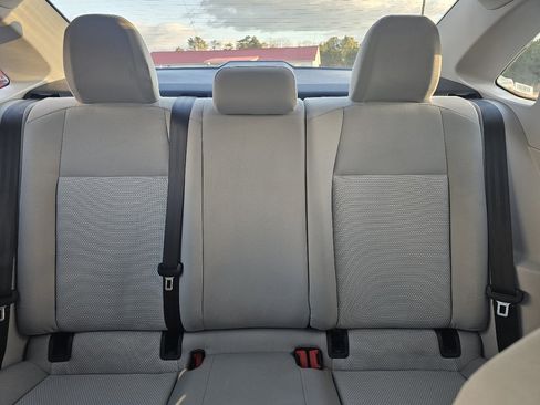 Used 2019 Volkswagen Jetta S image 8