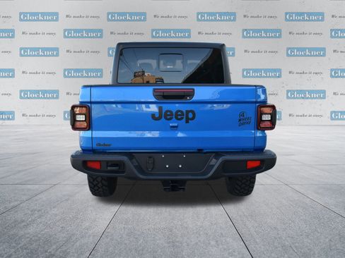 New 2025 Jeep Gladiator Sport image 7