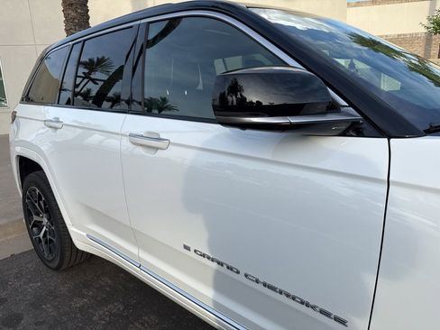 Used 2025 Jeep Grand Cherokee Summit image 28
