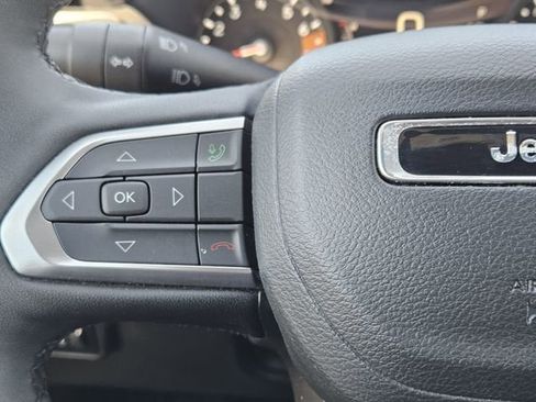 Used 2025 Jeep Compass Limited AWD/4WD image 28