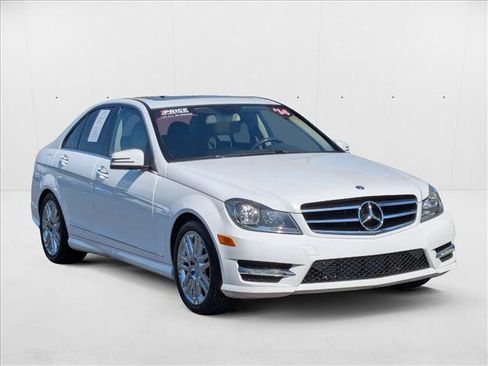 Used 2014 Mercedes-Benz C 250 Sedan image 3