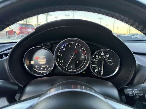 Used 2021 MAZDA MX-5 Miata Grand Touring image 12