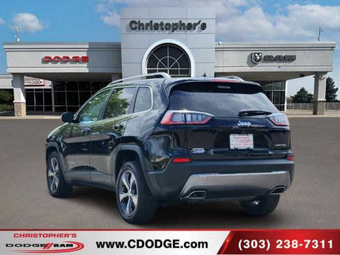 Used 2019 Jeep Cherokee Limited w/ Technology Group FWD image 5