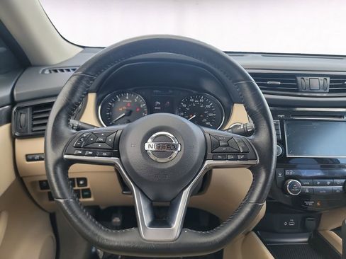 Used 2019 Nissan Rogue SV AWD/4WD image 12