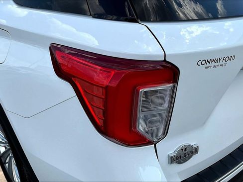 Used 2021 Ford Explorer King Ranch w/ Premium Technology Package AWD/4WD image 25