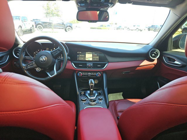 Used 2021 Alfa Romeo Giulia Ti w/ Nero Edizione RWD image 8