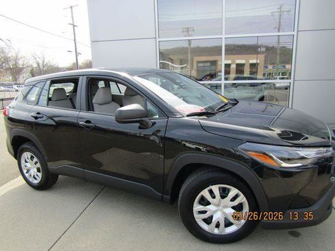 Certified 2025 Toyota Corolla Cross L image 1