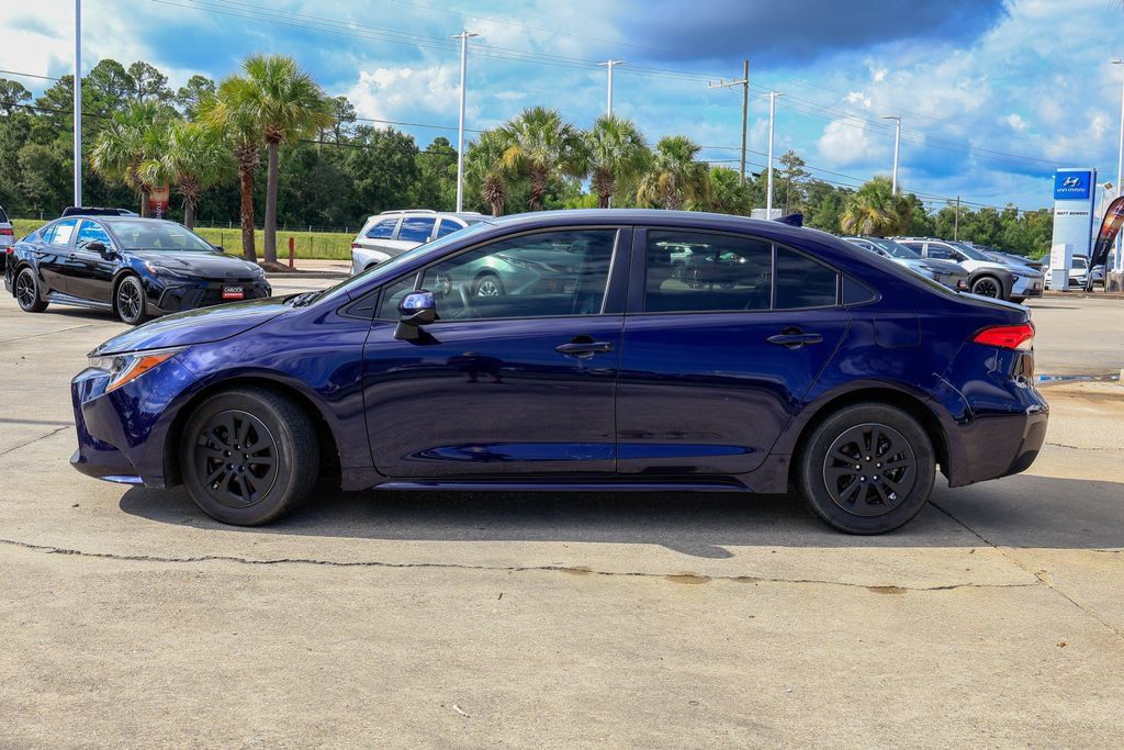 Used 2022 Toyota Corolla LE FWD image 26