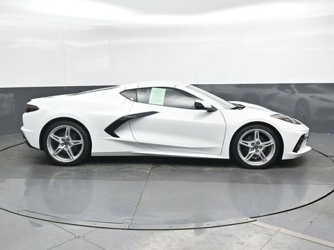 Used 2022 Chevrolet Corvette Stingray Coupe w/ 1LT RWD image 4