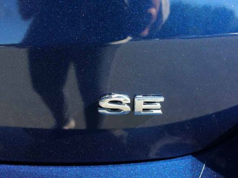 Used 2018 Ford Focus SE FWD image 7