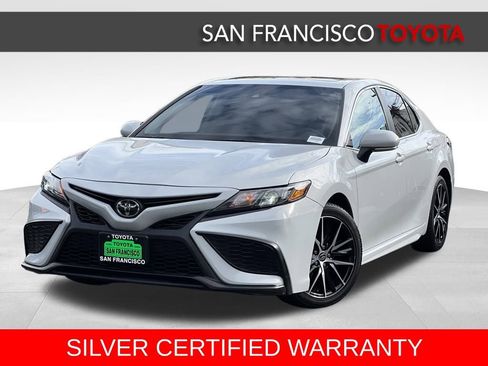 Used 2023 Toyota Camry SE image 1