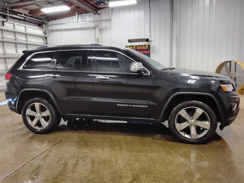 Used 2015 Jeep Grand Cherokee Limited w/ Luxury Group II AWD/4WD image 2