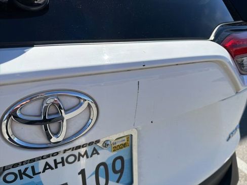 Used 2019 Toyota RAV4 XLE image 6