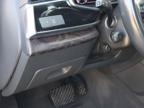 Used 2020 Audi Q8 Premium w/ Black Optic Package AWD/4WD image 25