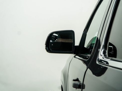 Used 2022 Jeep Grand Wagoneer Series II w/ Convenience Group III image 14