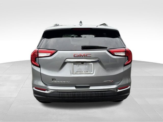 Used 2023 GMC Terrain AT4 AWD/4WD image 4