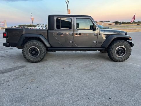 Used 2023 Jeep Gladiator Sport w/ Trailer Tow Package AWD/4WD image 7