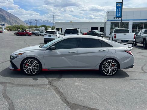 Used 2022 Hyundai Elantra N FWD image 11