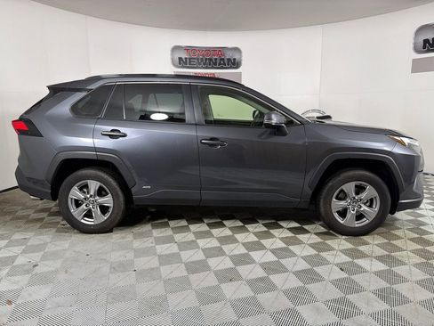 Used 2024 Toyota RAV4 XLE w/ Convenience Package image 3