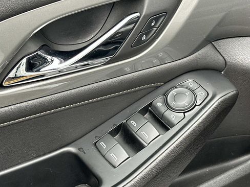 Certified 2023 Chevrolet Traverse LT w/ LT Premium Package image 17