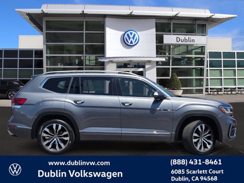 Certified 2023 Volkswagen Atlas SEL Premium AWD/4WD image 3
