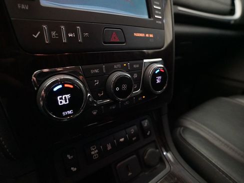 Used 2015 Chevrolet Traverse LT AWD/4WD image 21