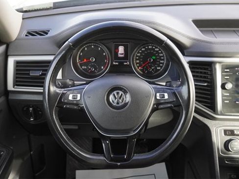Used 2019 Volkswagen Atlas SE w/ Towing Package image 18