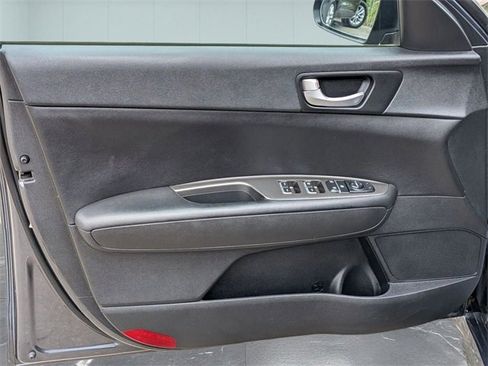 Used 2020 Kia Optima LX image 14