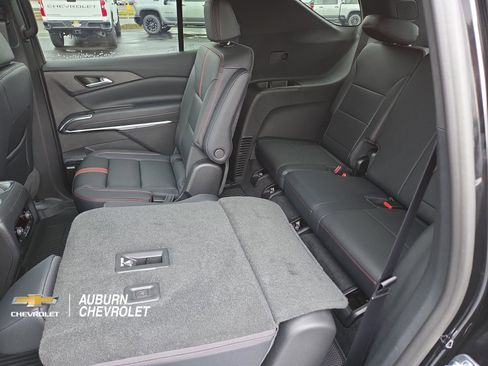 New 2026 Chevrolet Traverse RS w/ LPO, Floor Liner Package AWD/4WD image 24