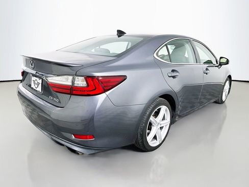 Used 2017 Lexus ES 350 w/ Luxury Package FWD image 5