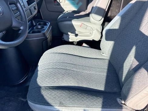 Certified 2023 GMC Savana 2500 Base w/ Driver Convenience Package image 19