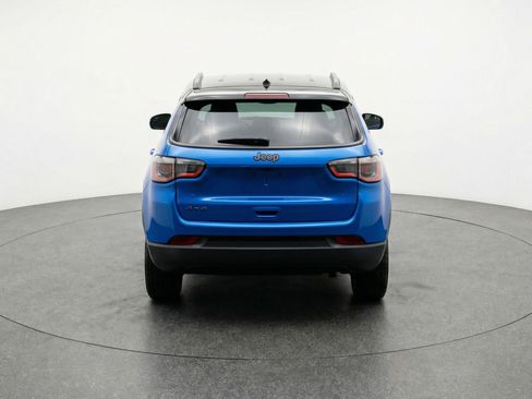 Used 2025 Jeep Compass Trailhawk image 7