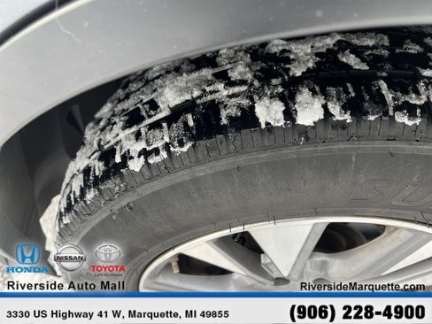 Used 2018 Nissan Murano SV w/ Cargo Package image 12