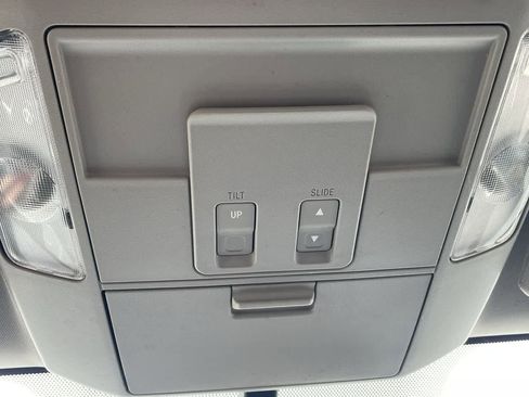 Used 2017 Toyota Tundra Limited image 31