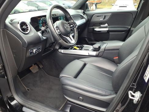 Used 2021 Mercedes-Benz GLB 250 4MATIC image 12