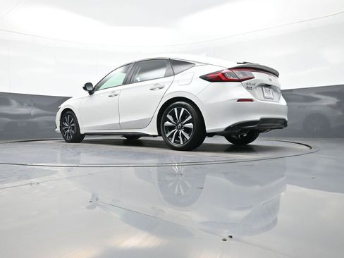 Certified 2024 Honda Civic EX-L image 31