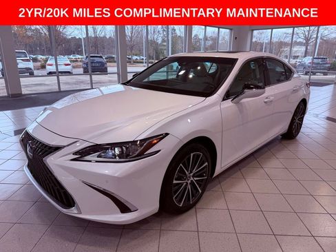 Certified 2024 Lexus ES 350 w/ Premium Package image 3