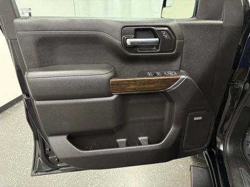 Used 2022 GMC Sierra 1500 Elevation w/ Preferred Package AWD/4WD image 9