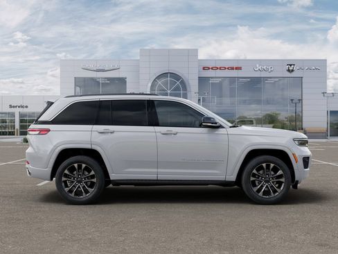 New 2025 Jeep Grand Cherokee Overland w/ Adv Protech Group III AWD/4WD image 22