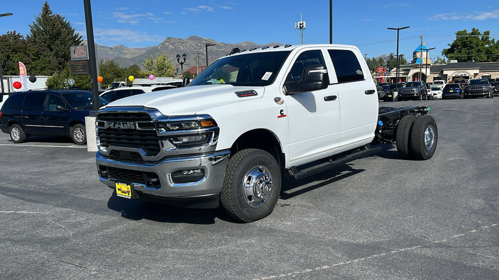 New 2027 RAM 3500 Tradesman w/ Chrome Appearance Group A AWD/4WD image 7