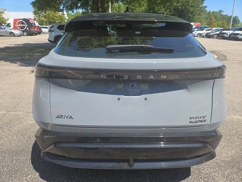 Certified 2024 Nissan Ariya AWD image 4
