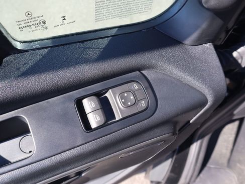 Used 2025 Mercedes-Benz Sprinter 2500 image 20