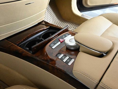 Used 2010 Mercedes-Benz S 550 image 29