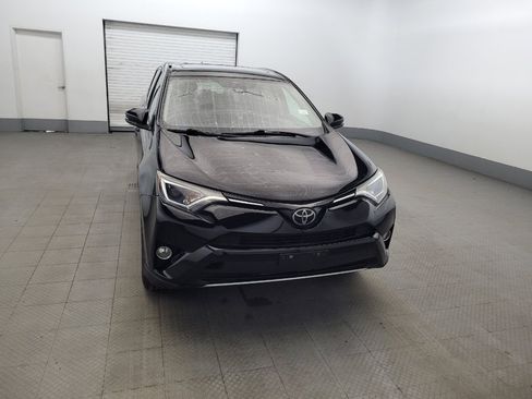 Used 2018 Toyota RAV4 XLE AWD/4WD image 14