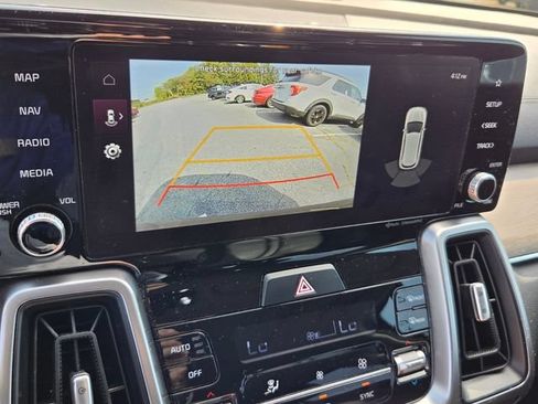 Used 2023 Kia Sorento S w/ Panoramic Sunroof Package AWD/4WD image 15