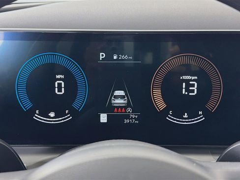 Used 2025 Hyundai Tucson SEL image 14