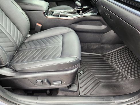 Used 2024 Kia Sorento SX Prestige image 16