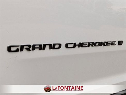 Certified 2024 Jeep Grand Cherokee L Laredo image 10
