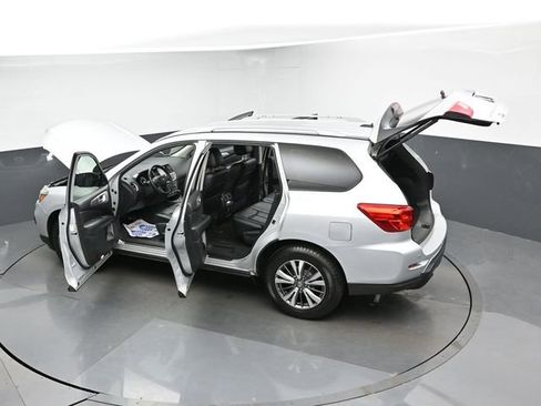 Used 2018 Nissan Pathfinder SL AWD/4WD image 45
