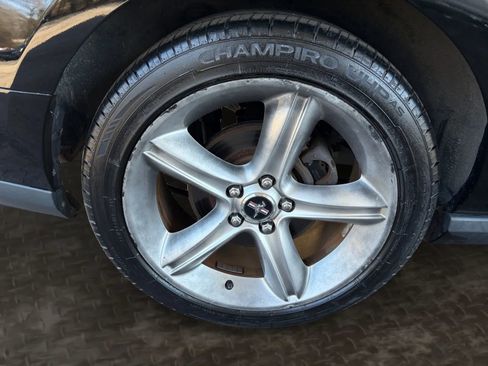 Used 2010 Ford Mustang GT image 33